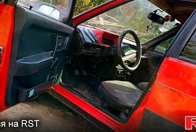 Червоний ВАЗ 2109, об'ємом двигуна 1.5 л та пробігом 188 тис. км за 1200 $, фото 3 на Automoto.ua