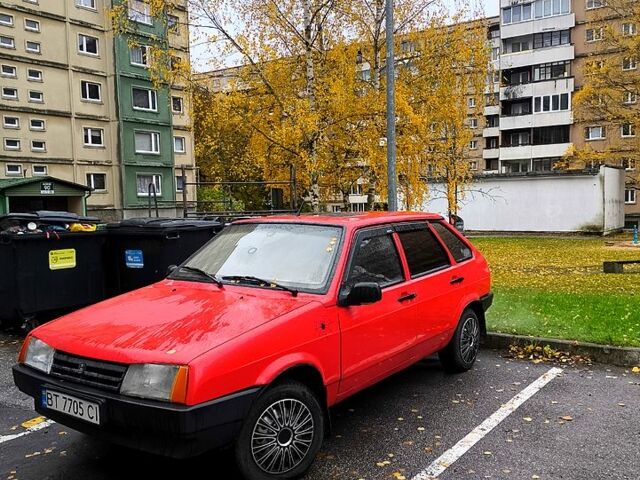 Красный ВАЗ 2109, объемом двигателя 1.3 л и пробегом 220 тыс. км за 2000 $, фото 5 на Automoto.ua