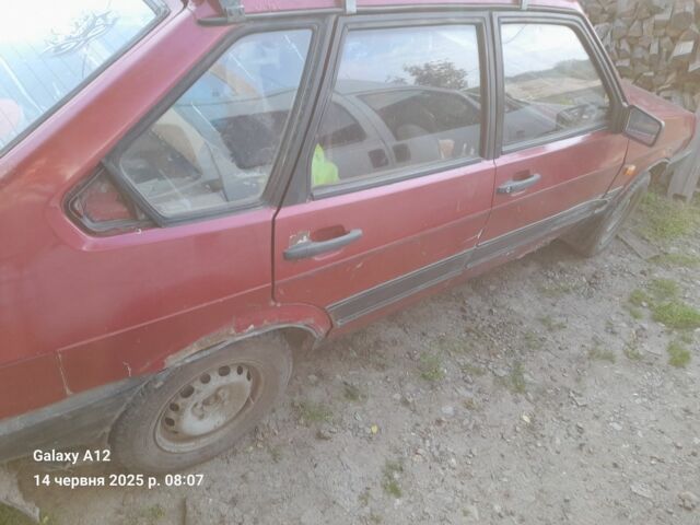 Красный ВАЗ 2109, объемом двигателя 0 л и пробегом 55 тыс. км за 600 $, фото 4 на Automoto.ua