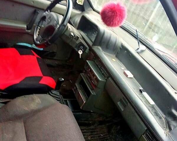 Красный ВАЗ 2109, объемом двигателя 1.5 л и пробегом 210 тыс. км за 1000 $, фото 4 на Automoto.ua