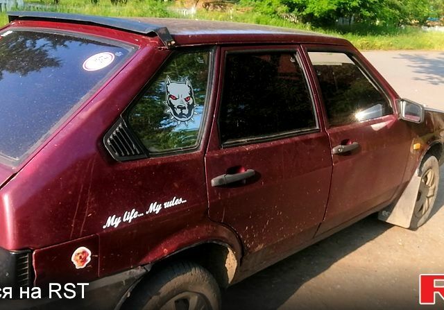 Красный ВАЗ 2109, объемом двигателя 1.6 л и пробегом 0 тыс. км за 1000 $, фото 1 на Automoto.ua