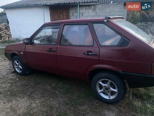 Красный ВАЗ 2109, объемом двигателя 1.29 л и пробегом 100 тыс. км за 800 $, фото 3 на Automoto.ua