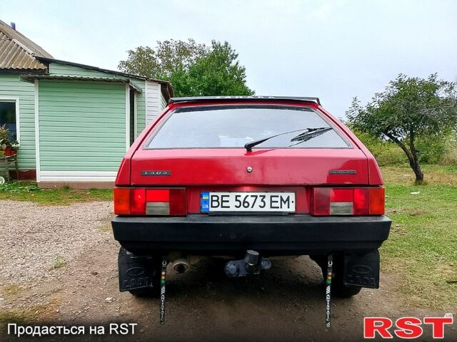 Красный ВАЗ 2109, объемом двигателя 1.3 л и пробегом 0 тыс. км за 1100 $, фото 2 на Automoto.ua