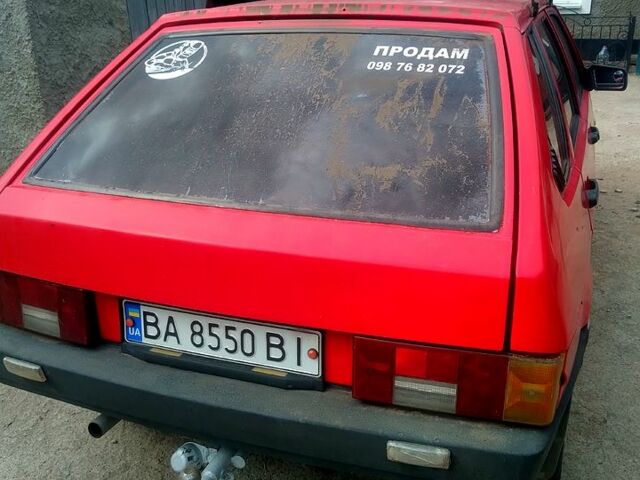 Красный ВАЗ 2109, объемом двигателя 1.3 л и пробегом 205 тыс. км за 1010 $, фото 2 на Automoto.ua