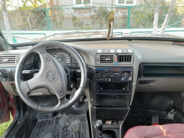 Красный ВАЗ 2109, объемом двигателя 1.3 л и пробегом 150 тыс. км за 600 $, фото 2 на Automoto.ua
