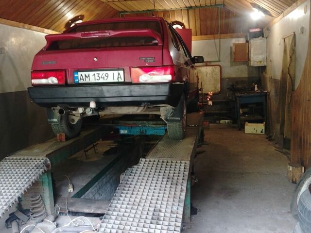 Красный ВАЗ 2109, объемом двигателя 1.5 л и пробегом 33 тыс. км за 1200 $, фото 2 на Automoto.ua