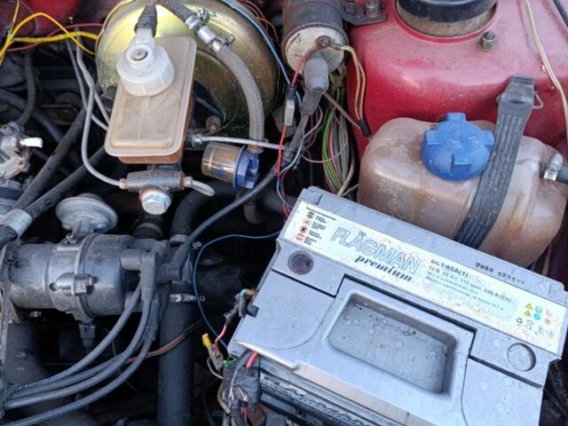 Красный ВАЗ 2109, объемом двигателя 1 л и пробегом 8 тыс. км за 800 $, фото 6 на Automoto.ua