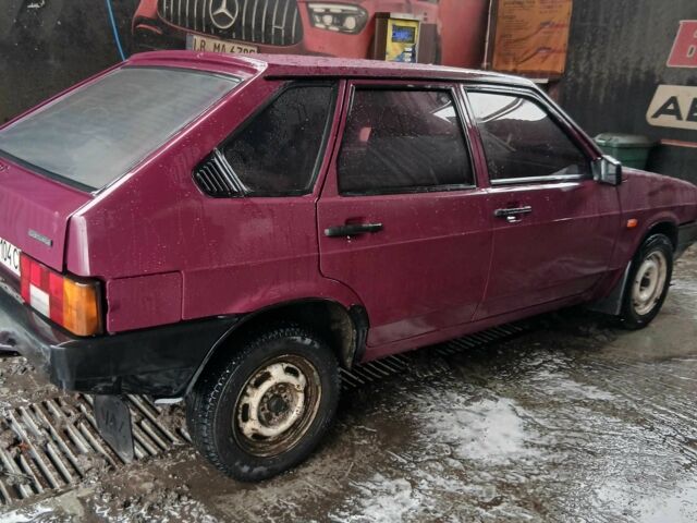 Красный ВАЗ 2109, объемом двигателя 1.5 л и пробегом 84 тыс. км за 1107 $, фото 3 на Automoto.ua