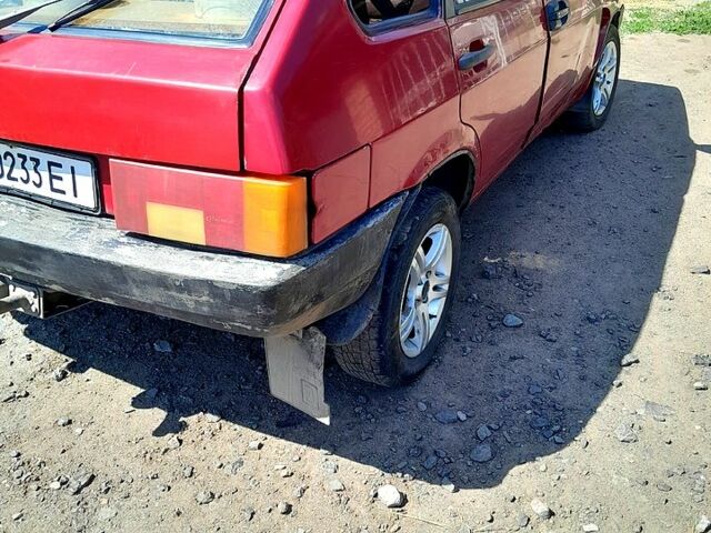 Красный ВАЗ 2109, объемом двигателя 1.5 л и пробегом 200 тыс. км за 900 $, фото 3 на Automoto.ua