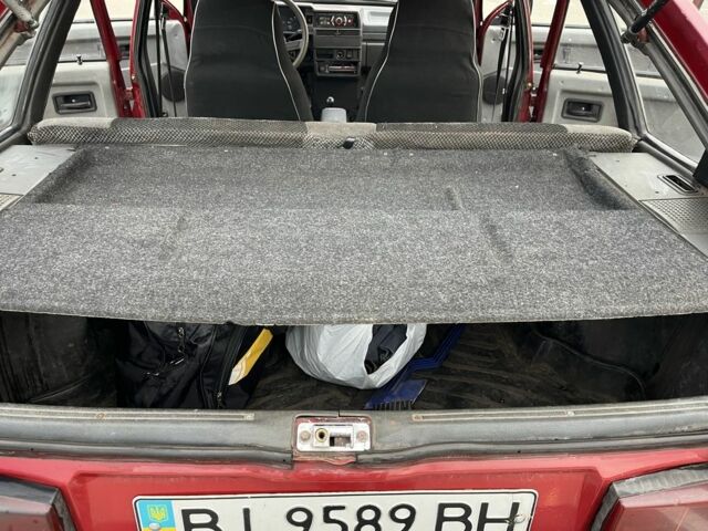 Красный ВАЗ 2109, объемом двигателя 1.5 л и пробегом 1000 тыс. км за 1072 $, фото 5 на Automoto.ua