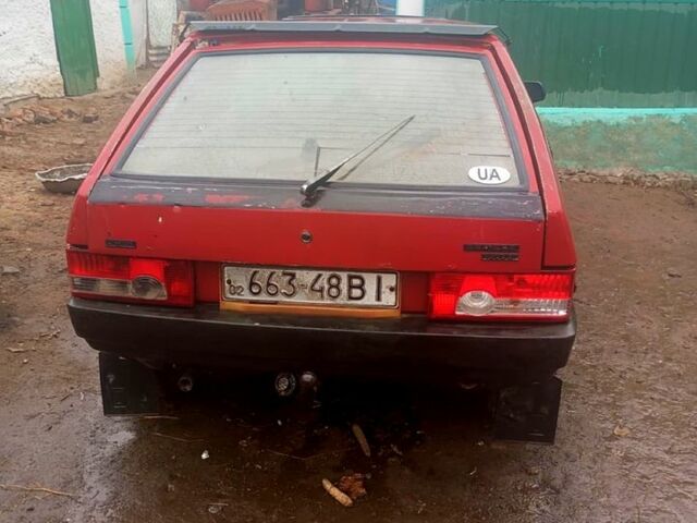 Красный ВАЗ 2109, объемом двигателя 1.3 л и пробегом 200 тыс. км за 500 $, фото 4 на Automoto.ua