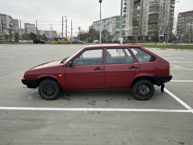 Красный ВАЗ 2109, объемом двигателя 1.5 л и пробегом 1000 тыс. км за 1072 $, фото 4 на Automoto.ua