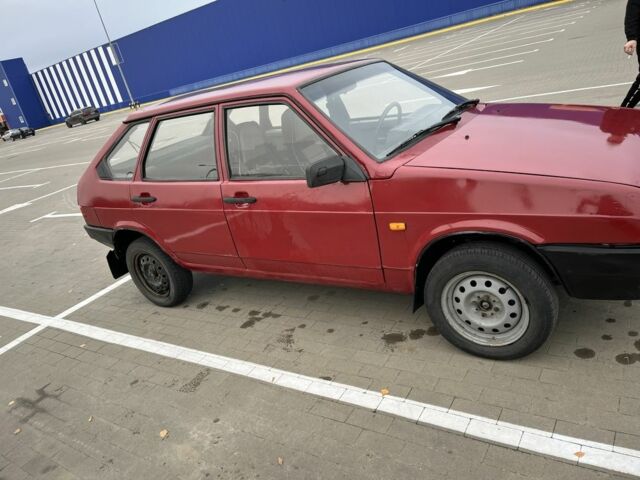Красный ВАЗ 2109, объемом двигателя 1.5 л и пробегом 1000 тыс. км за 1072 $, фото 2 на Automoto.ua
