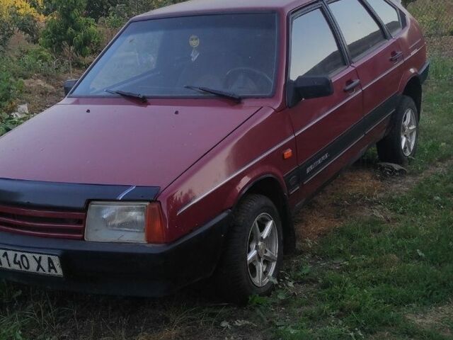 Красный ВАЗ 2109, объемом двигателя 1.5 л и пробегом 33 тыс. км за 1200 $, фото 3 на Automoto.ua
