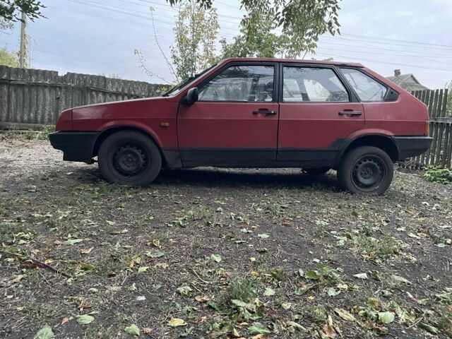Красный ВАЗ 2109, объемом двигателя 1.5 л и пробегом 333 тыс. км за 350 $, фото 3 на Automoto.ua
