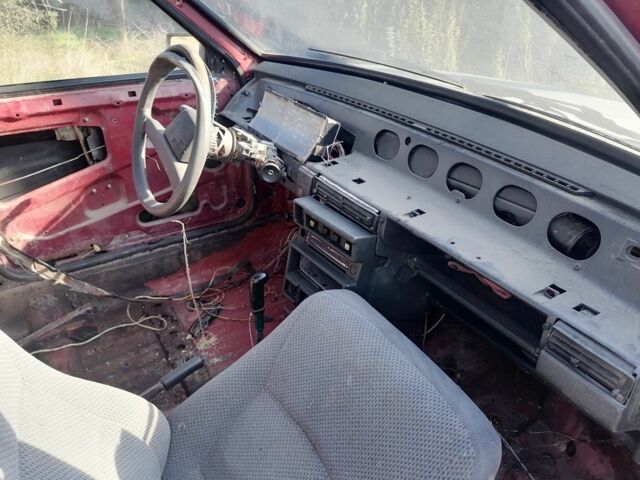 Красный ВАЗ 2109, объемом двигателя 0 л и пробегом 1 тыс. км за 300 $, фото 2 на Automoto.ua