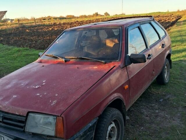 Красный ВАЗ 2109, объемом двигателя 1.5 л и пробегом 199 тыс. км за 999 $, фото 1 на Automoto.ua