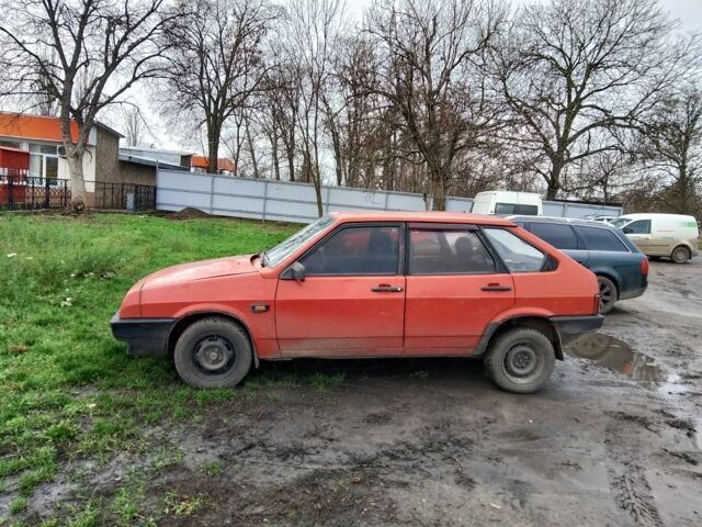 Красный ВАЗ 2109, объемом двигателя 1.3 л и пробегом 130 тыс. км за 757 $, фото 1 на Automoto.ua