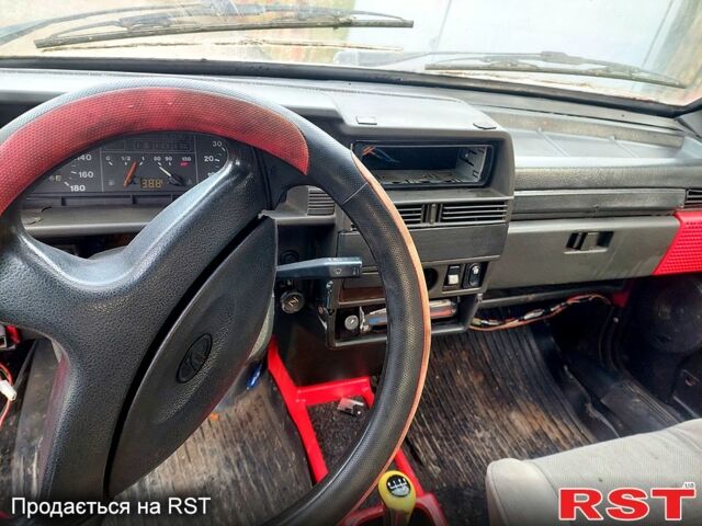 Красный ВАЗ 2109, объемом двигателя 1.3 л и пробегом 250 тыс. км за 300 $, фото 5 на Automoto.ua