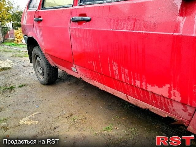 Красный ВАЗ 2109, объемом двигателя 1.5 л и пробегом 0 тыс. км за 850 $, фото 2 на Automoto.ua