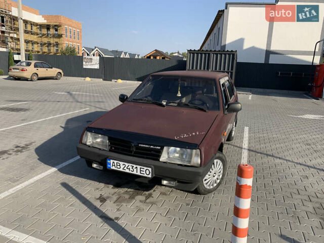 Красный ВАЗ 2109, объемом двигателя 1.29 л и пробегом 300 тыс. км за 900 $, фото 1 на Automoto.ua