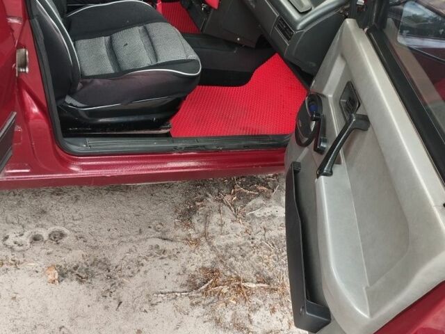 Красный ВАЗ 2109, объемом двигателя 1 л и пробегом 400 тыс. км за 900 $, фото 5 на Automoto.ua