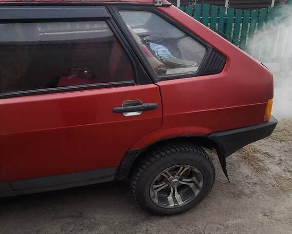Красный ВАЗ 2109, объемом двигателя 1.29 л и пробегом 120 тыс. км за 1250 $, фото 4 на Automoto.ua