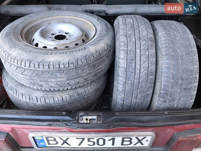 Красный ВАЗ 2109, объемом двигателя 1.3 л и пробегом 299 тыс. км за 1250 $, фото 2 на Automoto.ua