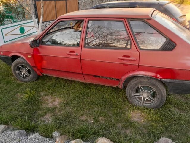 Красный ВАЗ 2109, объемом двигателя 1.3 л и пробегом 150 тыс. км за 600 $, фото 3 на Automoto.ua
