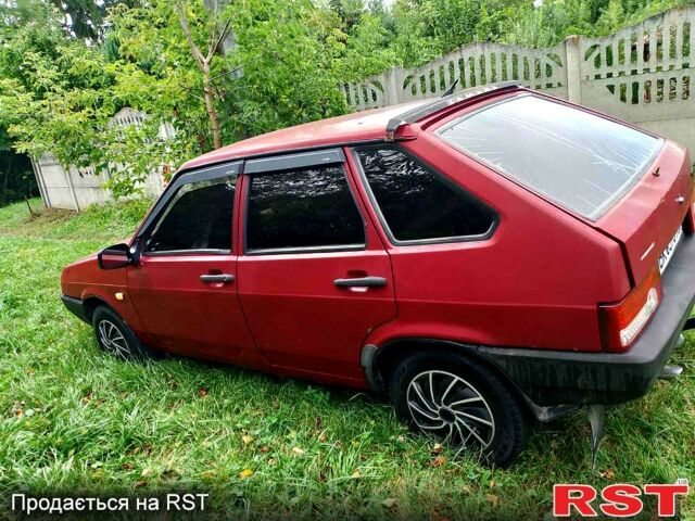 Красный ВАЗ 2109, объемом двигателя 1.5 л и пробегом 42 тыс. км за 700 $, фото 1 на Automoto.ua