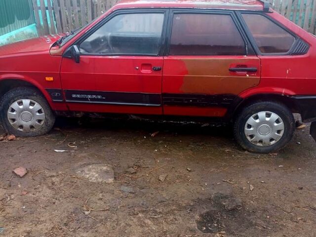 Красный ВАЗ 2109, объемом двигателя 1.3 л и пробегом 200 тыс. км за 500 $, фото 3 на Automoto.ua