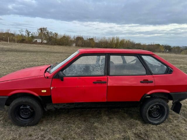 Красный ВАЗ 2109, объемом двигателя 0 л и пробегом 200 тыс. км за 713 $, фото 4 на Automoto.ua