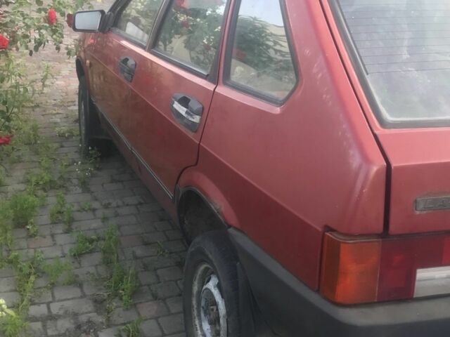 Красный ВАЗ 2109, объемом двигателя 0 л и пробегом 70 тыс. км за 800 $, фото 2 на Automoto.ua