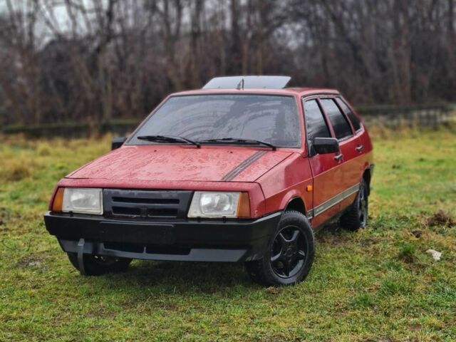 Красный ВАЗ 2109, объемом двигателя 1.5 л и пробегом 230 тыс. км за 700 $, фото 1 на Automoto.ua