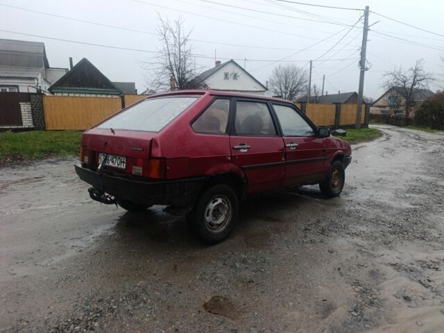 Красный ВАЗ 2109, объемом двигателя 0 л и пробегом 200 тыс. км за 400 $, фото 3 на Automoto.ua