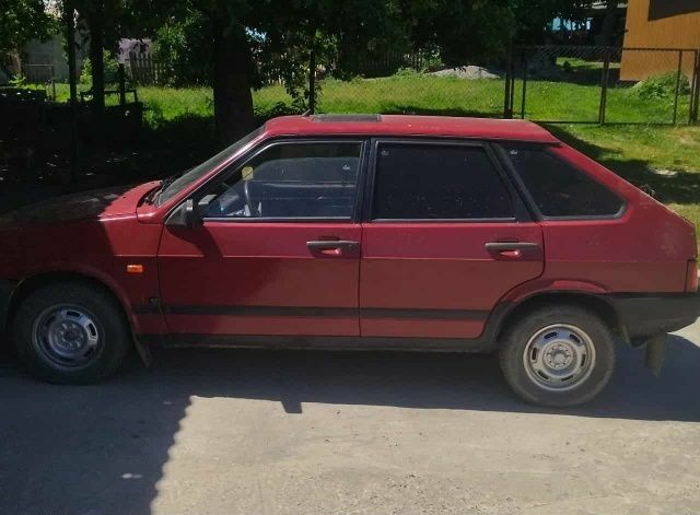 Красный ВАЗ 2109, объемом двигателя 0 л и пробегом 79 тыс. км за 716 $, фото 1 на Automoto.ua