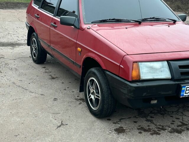 Красный ВАЗ 2109, объемом двигателя 1.5 л и пробегом 57 тыс. км за 1800 $, фото 2 на Automoto.ua