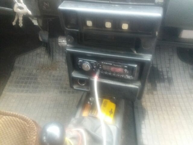 Красный ВАЗ 2109, объемом двигателя 0 л и пробегом 84 тыс. км за 628 $, фото 5 на Automoto.ua