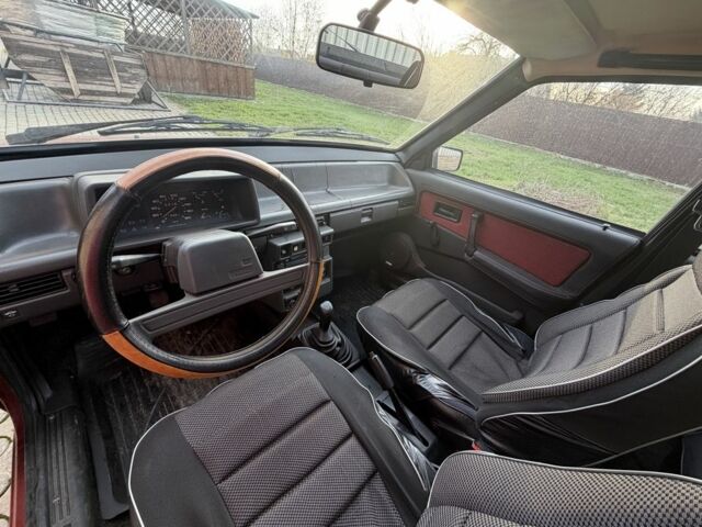 Красный ВАЗ 2109, объемом двигателя 1.5 л и пробегом 200 тыс. км за 1200 $, фото 3 на Automoto.ua