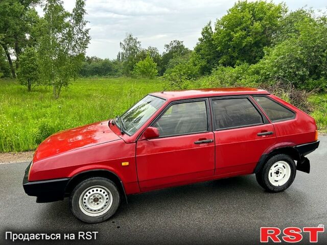 Красный ВАЗ 2109, объемом двигателя 1.5 л и пробегом 395 тыс. км за 1100 $, фото 3 на Automoto.ua