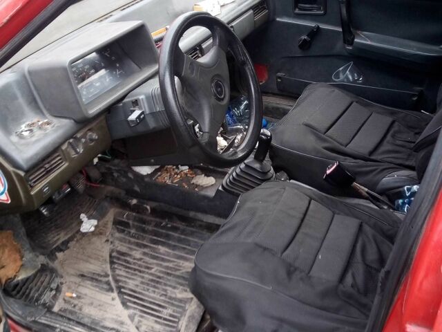 Красный ВАЗ 2109, объемом двигателя 1.3 л и пробегом 2 тыс. км за 360 $, фото 1 на Automoto.ua