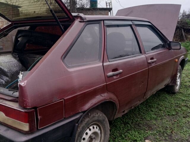 Красный ВАЗ 2109, объемом двигателя 1.3 л и пробегом 220 тыс. км за 381 $, фото 4 на Automoto.ua