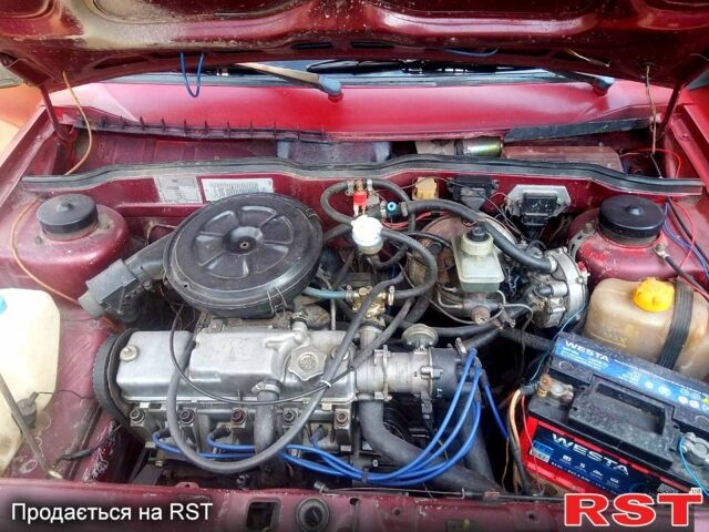 Красный ВАЗ 2109, объемом двигателя 1.5 л и пробегом 211 тыс. км за 800 $, фото 6 на Automoto.ua