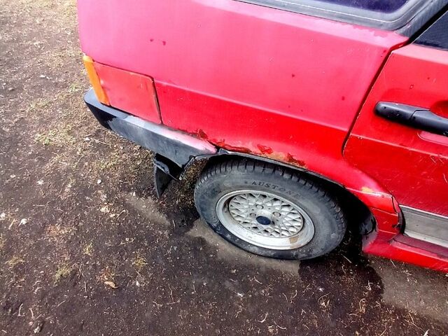 Червоний ВАЗ 2109, об'ємом двигуна 1.3 л та пробігом 300 тис. км за 650 $, фото 4 на Automoto.ua