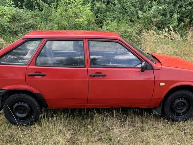 Красный ВАЗ 2109, объемом двигателя 1.1 л и пробегом 28 тыс. км за 650 $, фото 5 на Automoto.ua