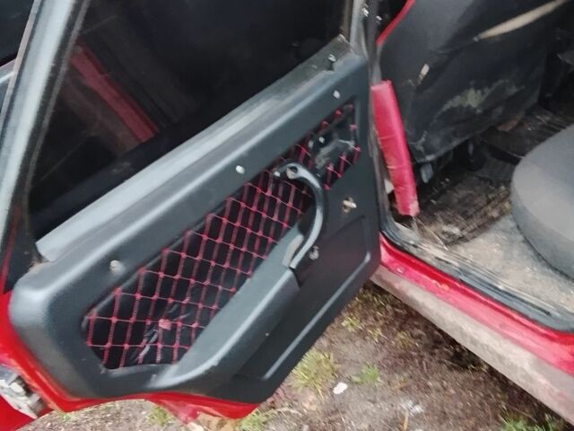 Красный ВАЗ 2109, объемом двигателя 1.5 л и пробегом 170 тыс. км за 711 $, фото 1 на Automoto.ua