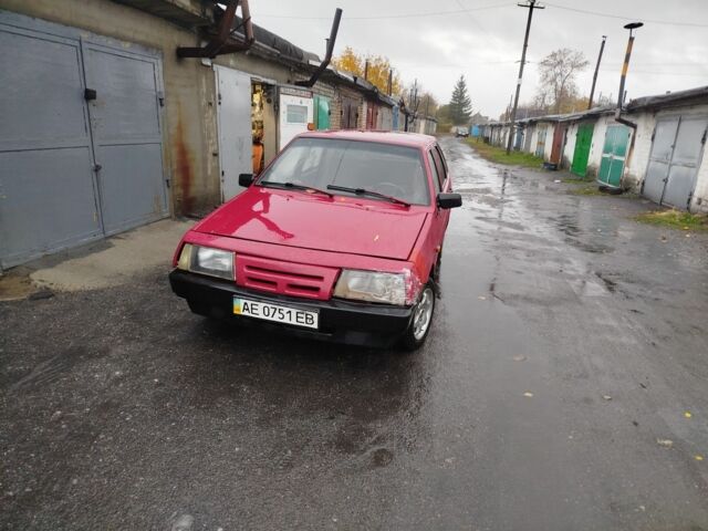 Красный ВАЗ 2109, объемом двигателя 1.3 л и пробегом 2 тыс. км за 902 $, фото 4 на Automoto.ua