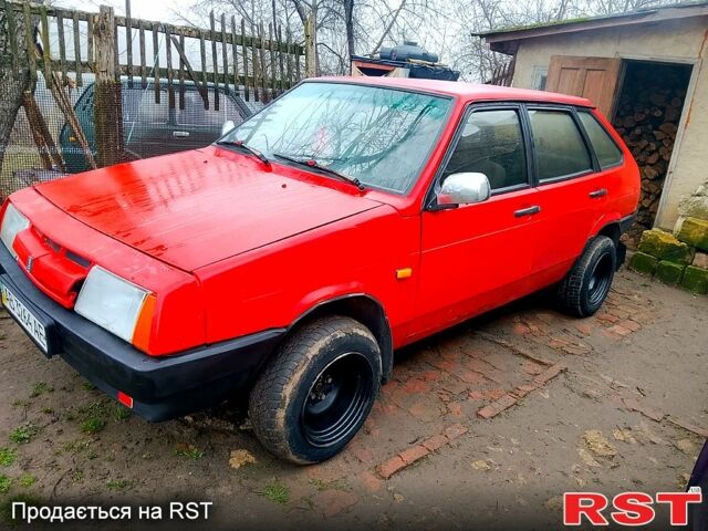 Красный ВАЗ 2109, объемом двигателя 1.1 л и пробегом 198 тыс. км за 888 $, фото 5 на Automoto.ua