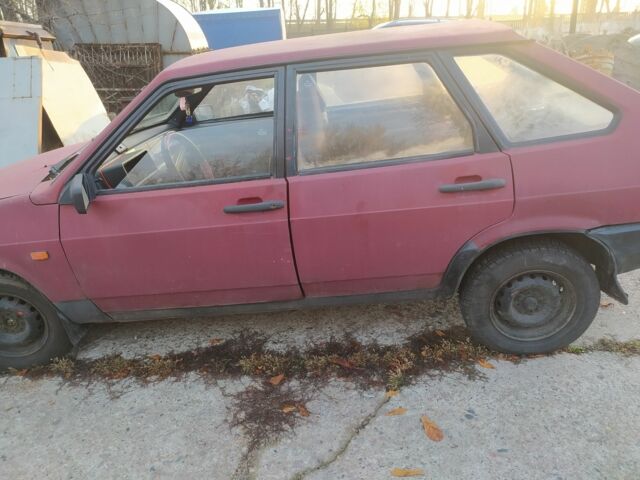 Красный ВАЗ 2109, объемом двигателя 1.1 л и пробегом 91 тыс. км за 1300 $, фото 4 на Automoto.ua