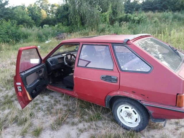 Красный ВАЗ 2109, объемом двигателя 1.3 л и пробегом 240 тыс. км за 700 $, фото 3 на Automoto.ua